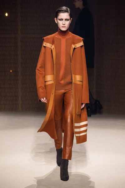 Look 23